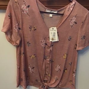 Short sleeve top